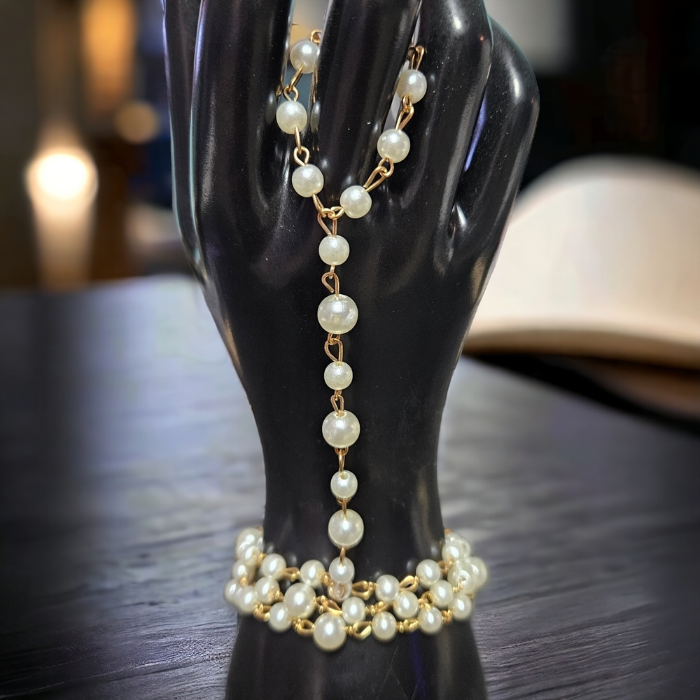 Pearl and Gold-Link Necklace and Bracelet Set - White Pearls